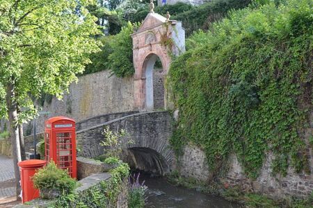 telephone box and postbox.jpg